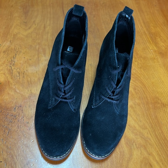 White Mountain black suede tie wedge bootie Sz 8 - Picture 5 of 6